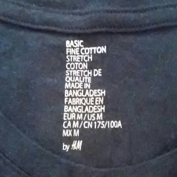 2 h&m t shirts - Picture 3 of 4