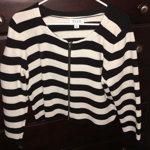 Black and white cropped 3/4 sleeve jacket