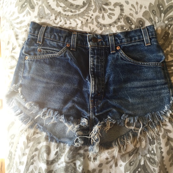 Levi's Pants - High wasted Levi shorts