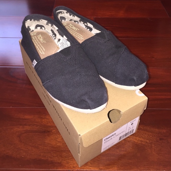 Toms Classic Black Canvas