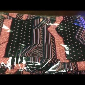 OS LuLaRoe leggings pink black stripes with hearts