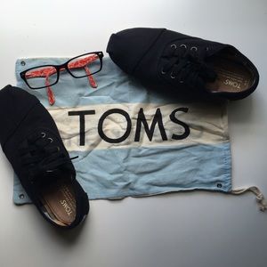 TOMS Cordones