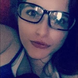 Meet your Posher, Hali