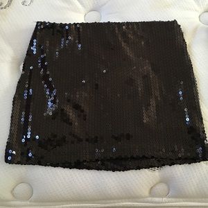 Black sequins shimmery skirt (new)
