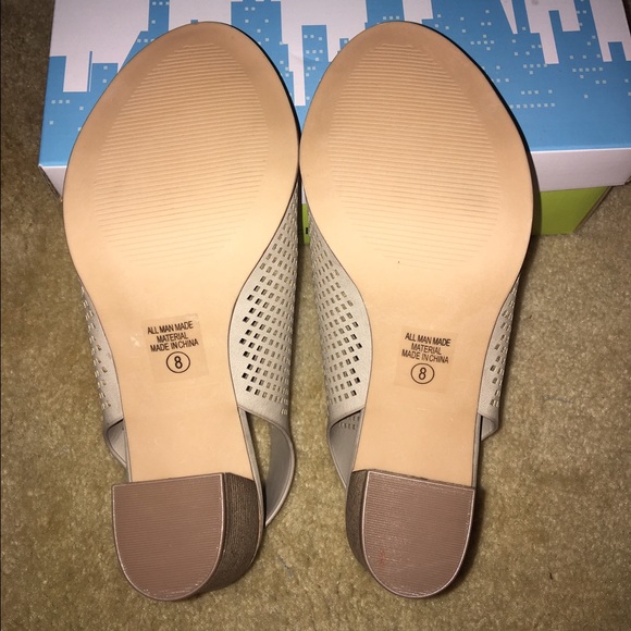 Peep toe booties sz. 8Womens - Picture 3 of 3