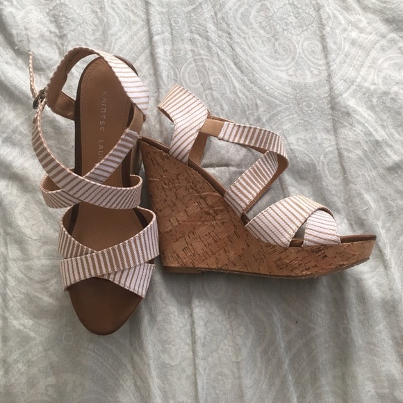 NEW Chinese Laundry wedges size 9