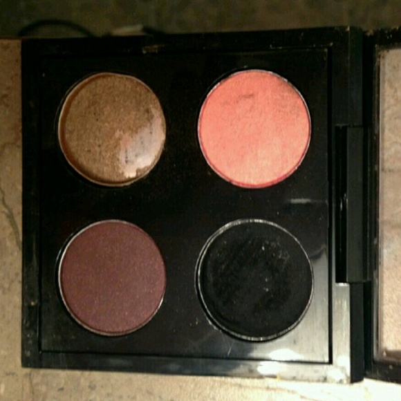 MAC Eyeshadow - Picture 2 of 3