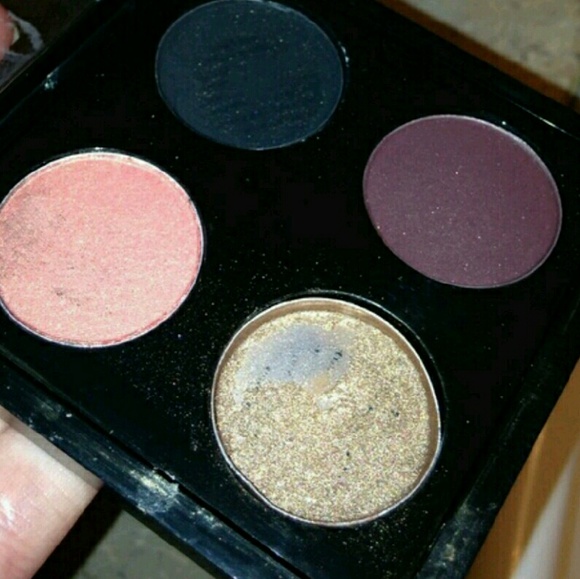MAC Eyeshadow - Picture 3 of 3