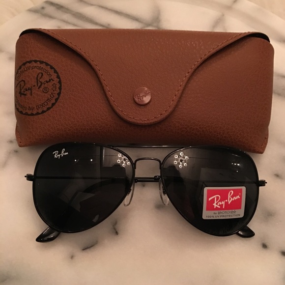 Black Ray Bans✖️