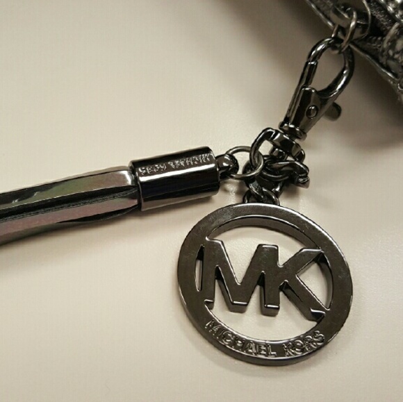 ***SOLD****Micheal Kors - Picture 2 of 3