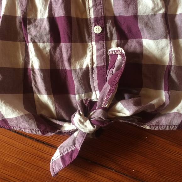 H&M Cropped Flannel - Picture 2 of 4