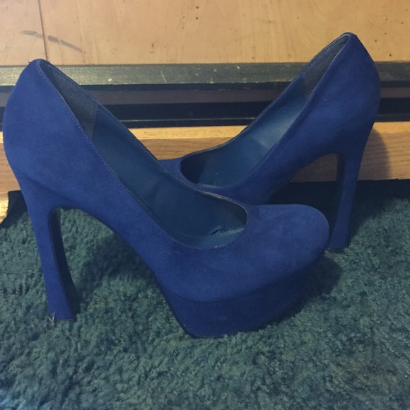 Blue heels - Picture 2 of 4