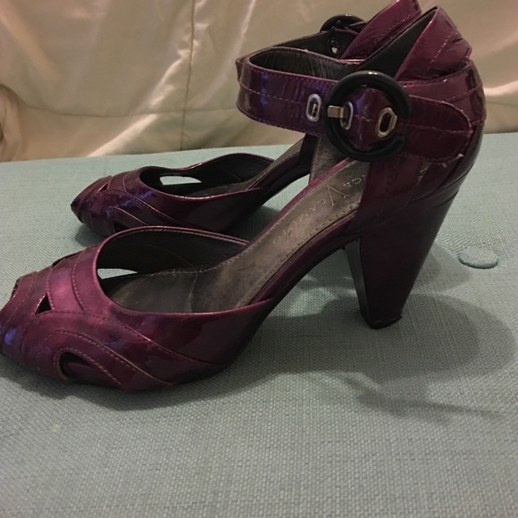 Shoes - Picture 2 of 3