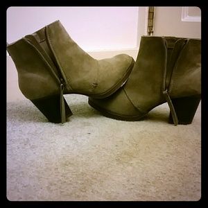 Ankle boots