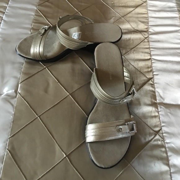 Size 9 Montego Bay Club Sandals