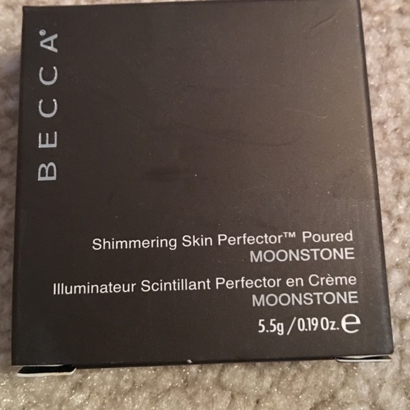 BECCA Shimmering skin perfector poured