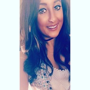 Meet your Posher, Lauren