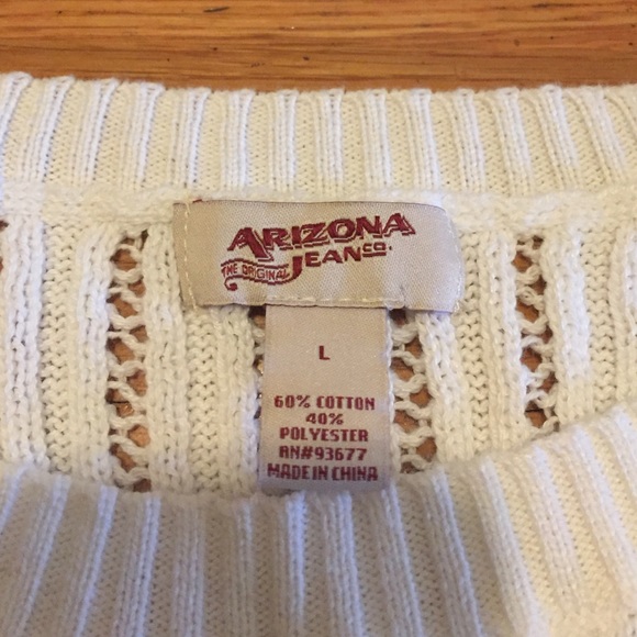 White long sleeve shirt with ⚪️ - Picture 2 of 4