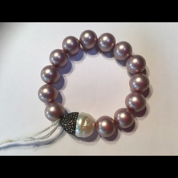 Pearl stretch bracelet