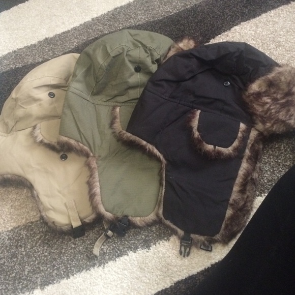 Green black beige Eskimo hats