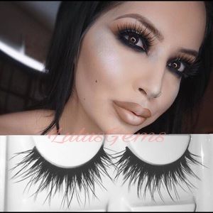 Dramatic False Eyelashes