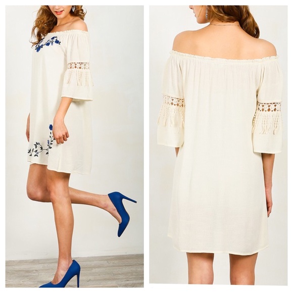 📣 Liquidation 📣 Small Only! Embroidered Dress - Picture 2 of 2