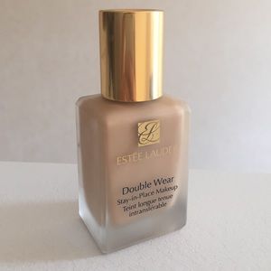 Estēe Lauder Double Wear Foundation