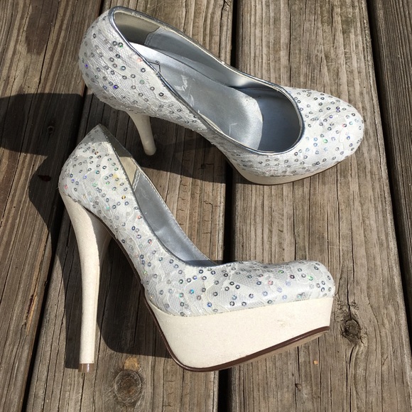 White sequin heels 5&1/2 inch heels - Picture 2 of 4