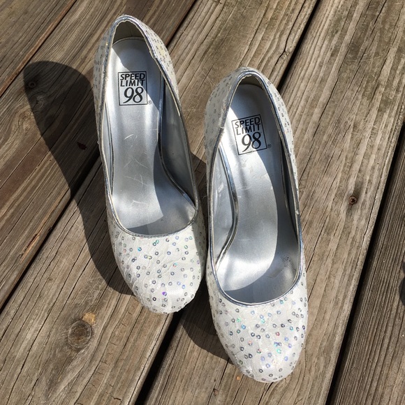 White sequin heels 5&1/2 inch heels - Picture 4 of 4