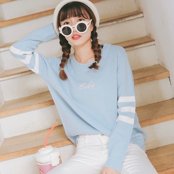 7 off UNIF Sweaters blue white baby oversized sweater from Blong
