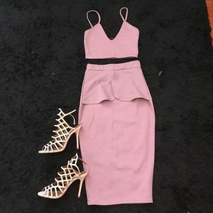 Mauve co ordinate. Skirt and crop top.