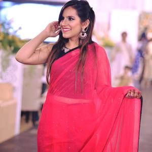 Meet your Posher, Areej