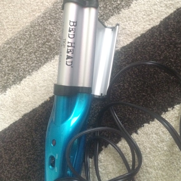 Bed head beach wave iron