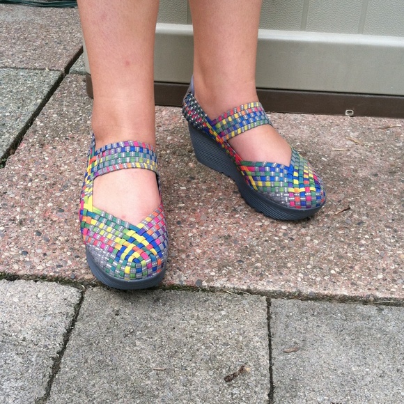 Multicolor Shoes - Picture 2 of 4