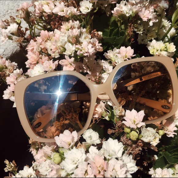 πHPπ TIFFANY & CO. TF 4074-B Nude Sunglasses - Picture 3 of 4