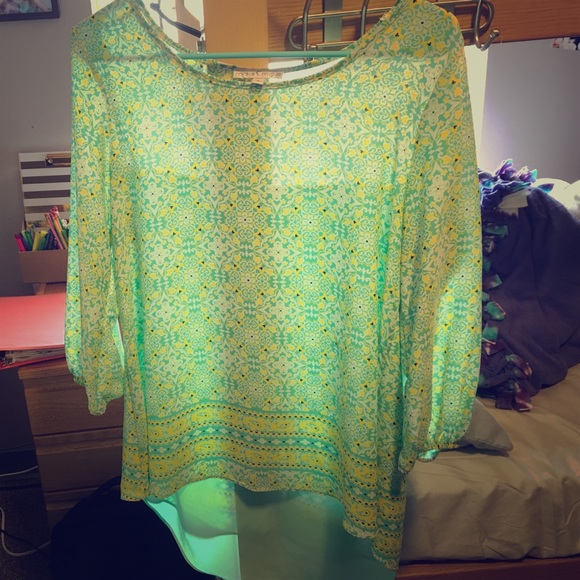 Cute blouse