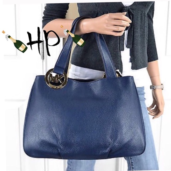 ✨NWOT✨ Authentic MK Fulton Hobo ❌ON HOLD ❌