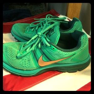 Nike tennis shoes