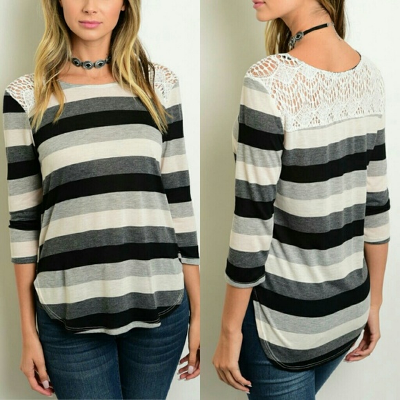 🌻 FINAL 🌻 Striped Top (only medium left)