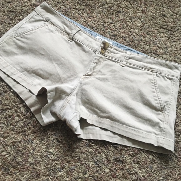 AE khaki shorts