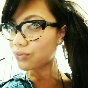 Meet your Posher, Sandy