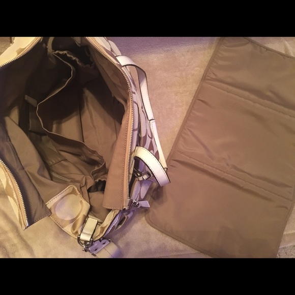 Authentic Coach Tote - Picture 4 of 4
