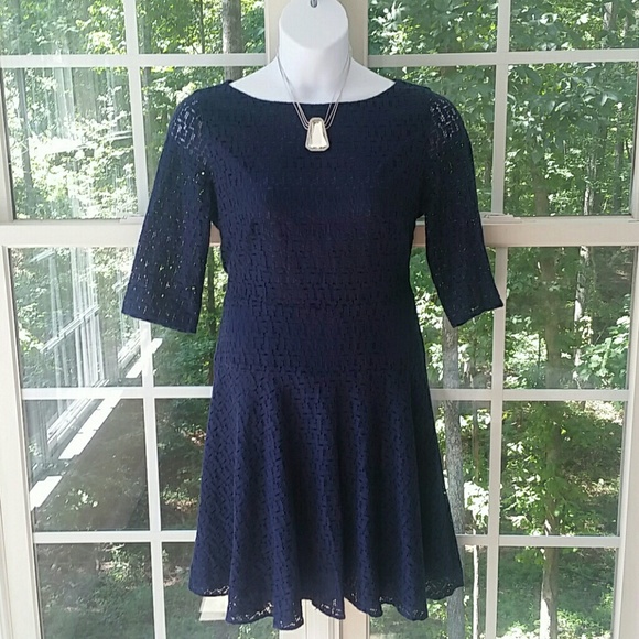 Tahari Dresses & Skirts - Tahari Navy Blue Geometric Patterned Dress