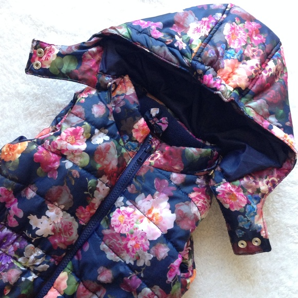 H&M flower vest