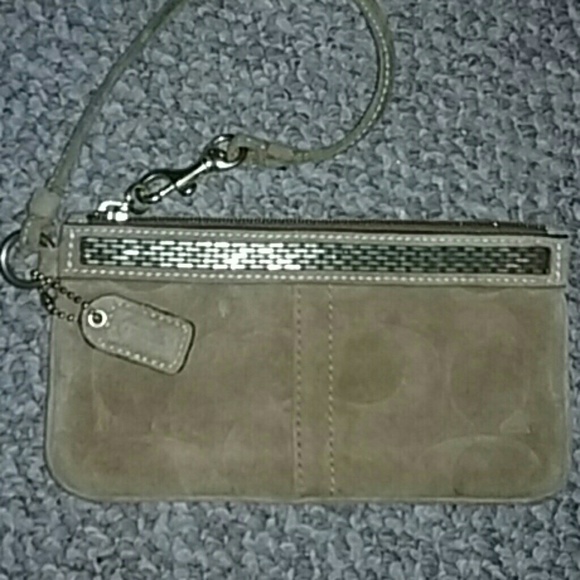 Coach wristlet - Picture 1 of 1