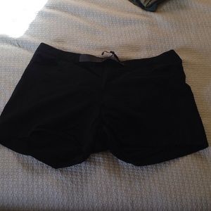 Columbia black shorts, size Large
