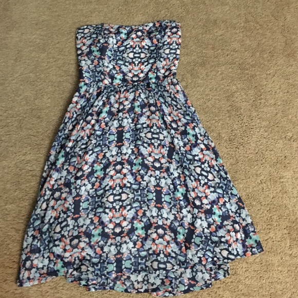 strapless dress w/ sweetheart neck
