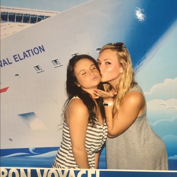 Meet your Posher, Liz