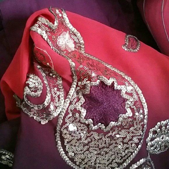SOLD........Saree - Picture 2 of 4