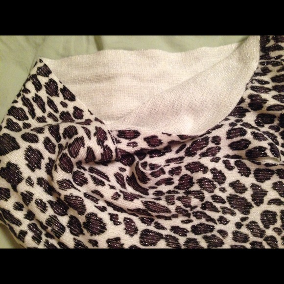 Leopard scarf - Picture 2 of 2